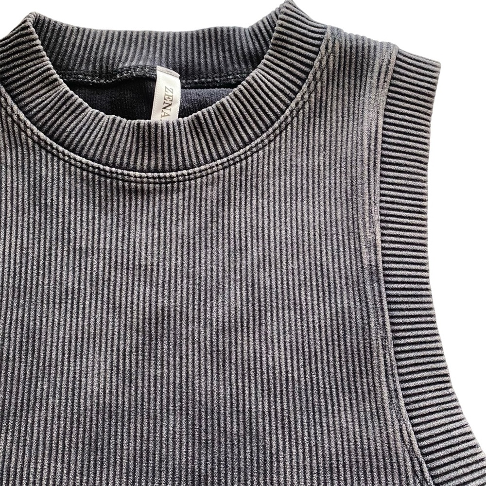 Zenana Stone Washed Ribbed Grey Seamless Crop Tank Top - Picture 3 of 4